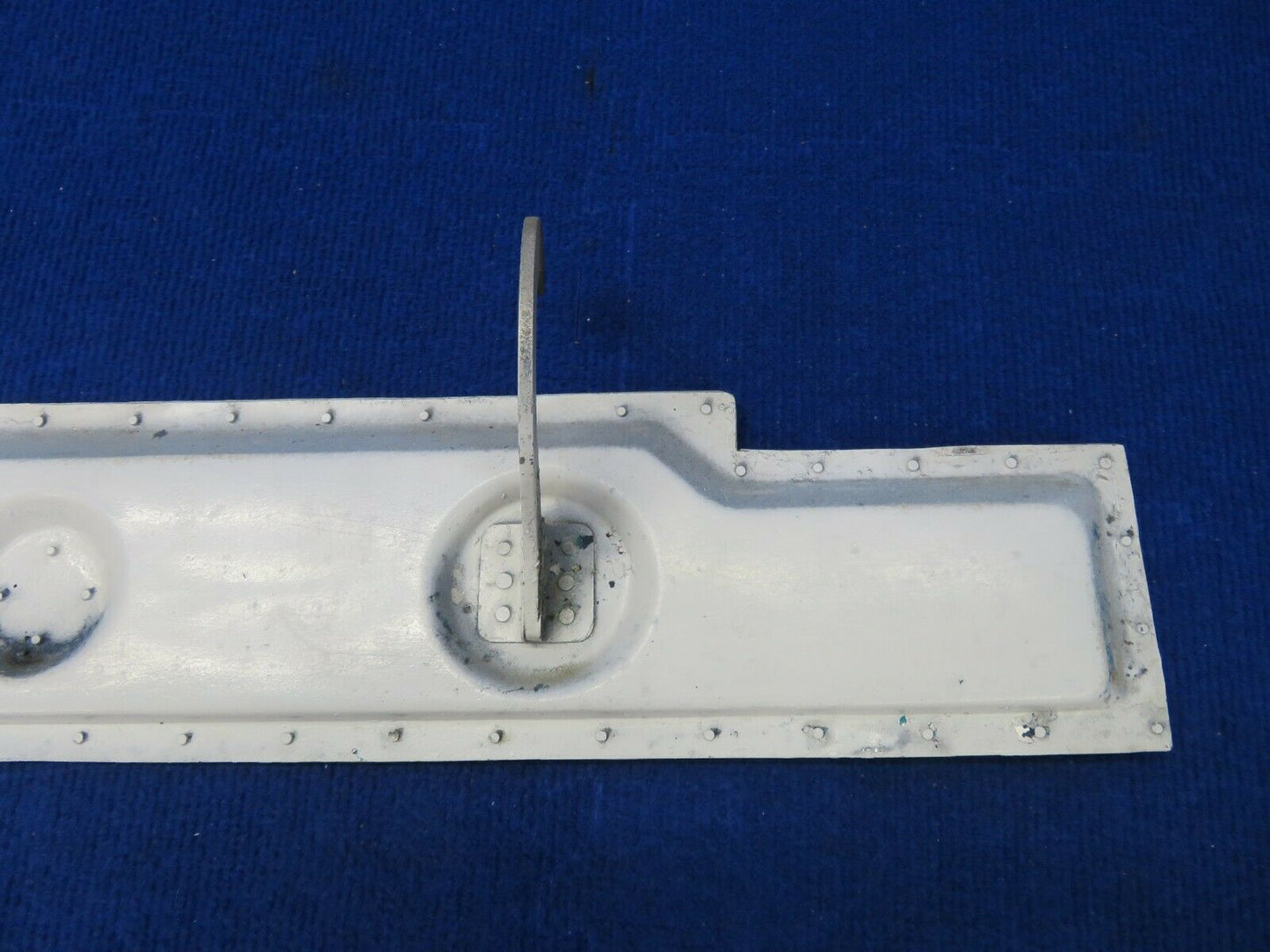 1956 Cessna 310 Main Nose Gear Door Assy RH P/N 0813300-2 (0422-63)