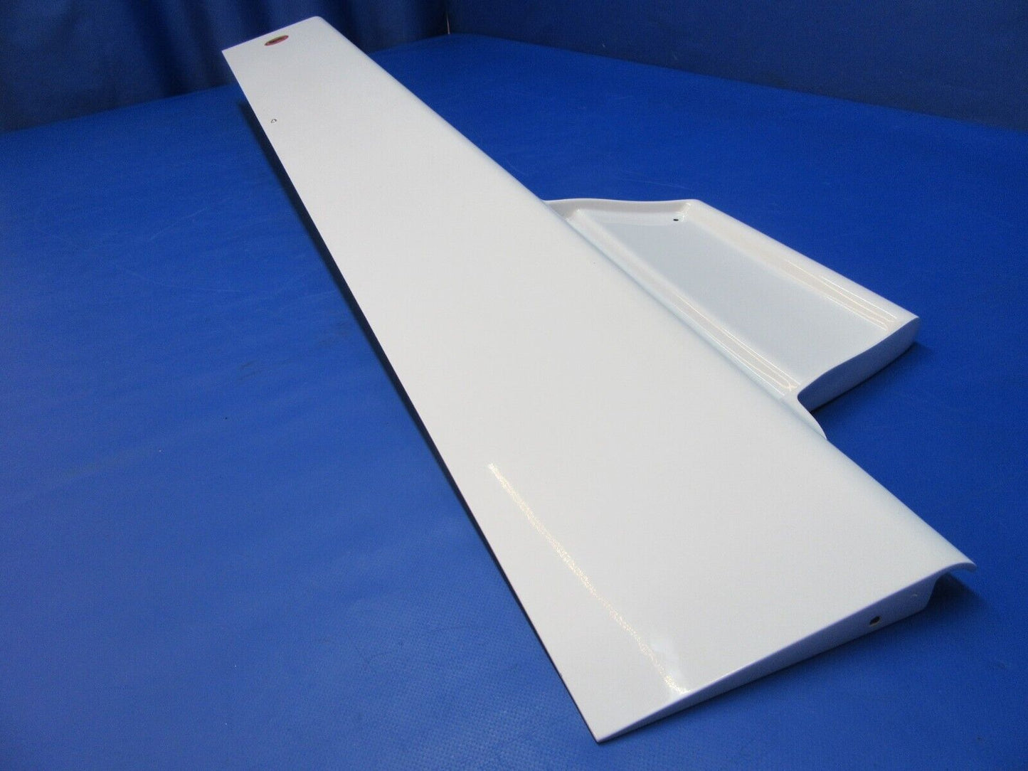 Diamond DA42 RH Aileron P/N D60-5762-00-00 (0323-226)