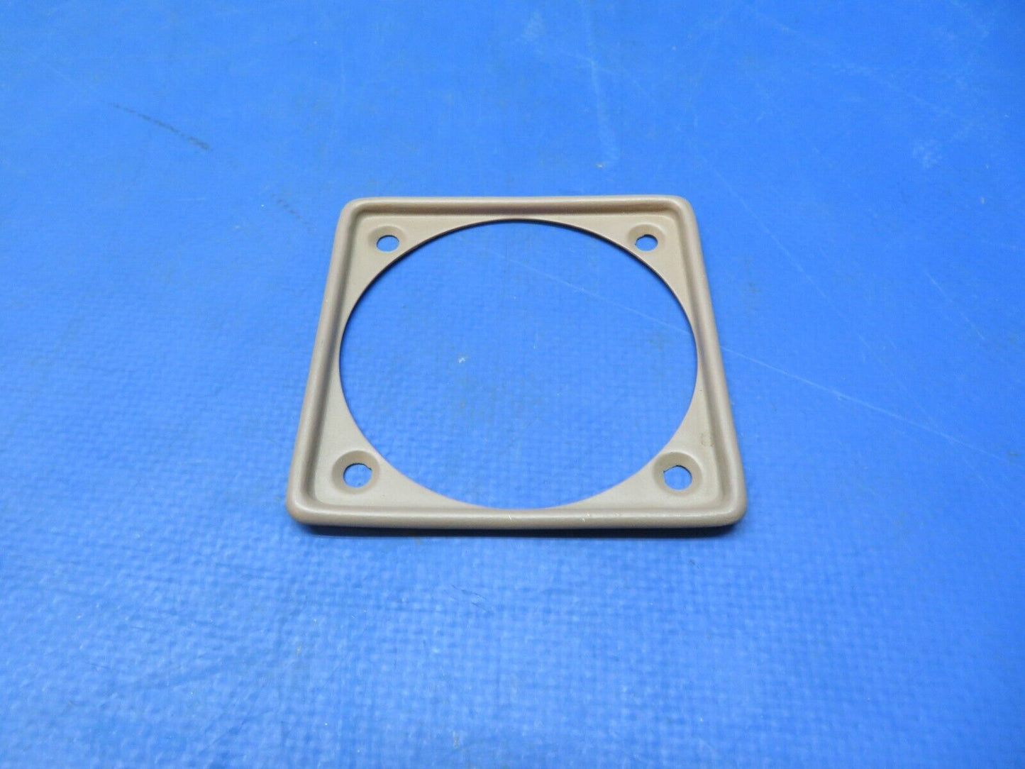 Cessna Escutcheon Brown P/N 0713208-1 LOT OF 2 NOS (1023-213)