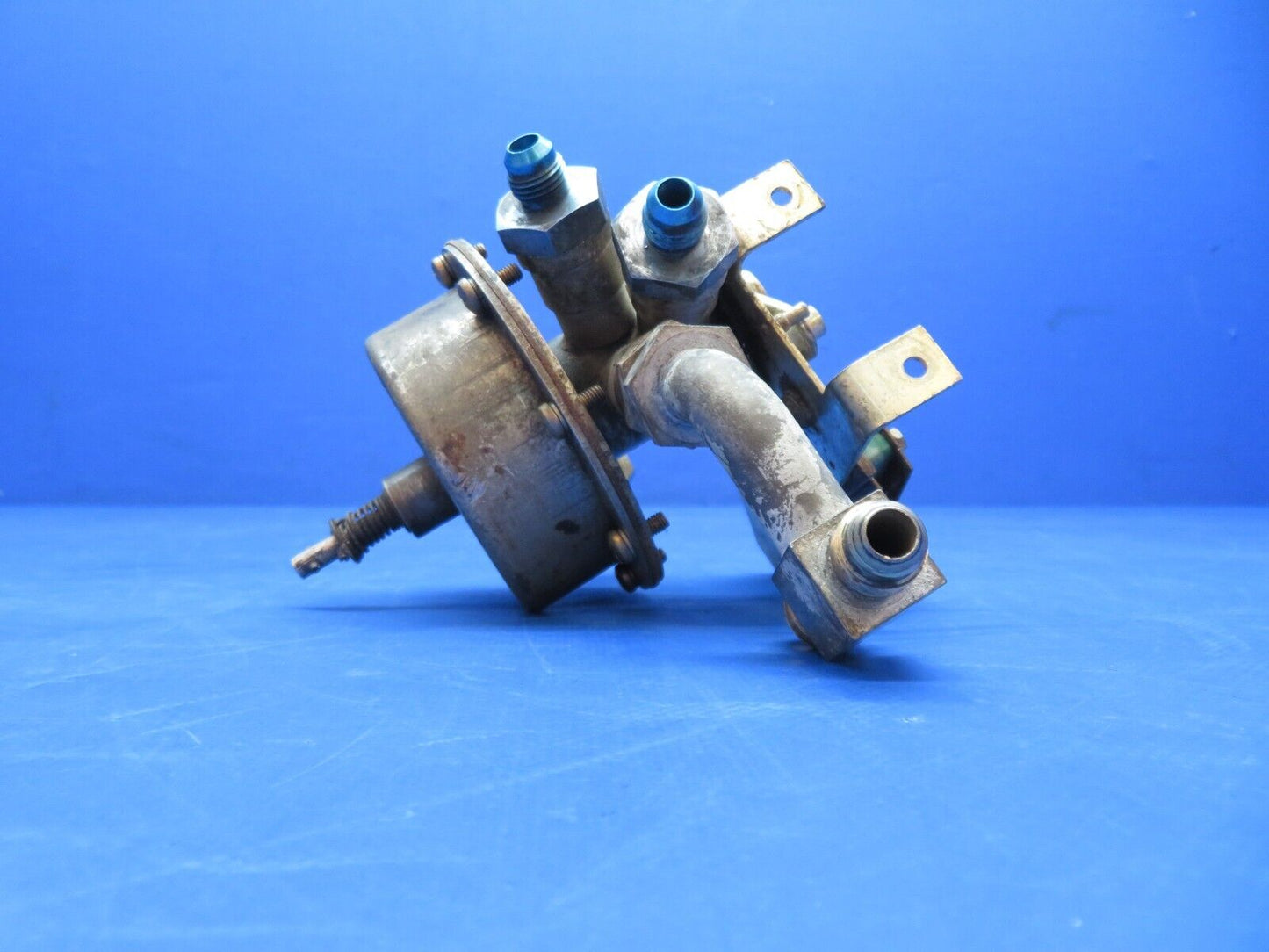 Cessna 310 / 310Q Airborne Fuel Valve Assy P/N 1H13-14 (0923-335)