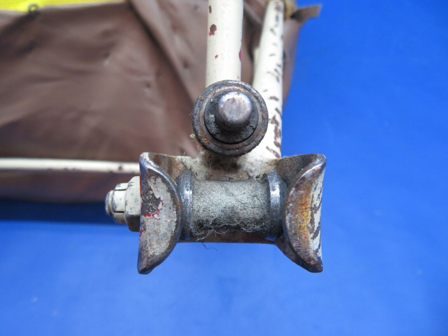 Piper PA-28-180 Cherokee Front Seat Assy Co-Pilot P/N 68059-06 (0323-638)