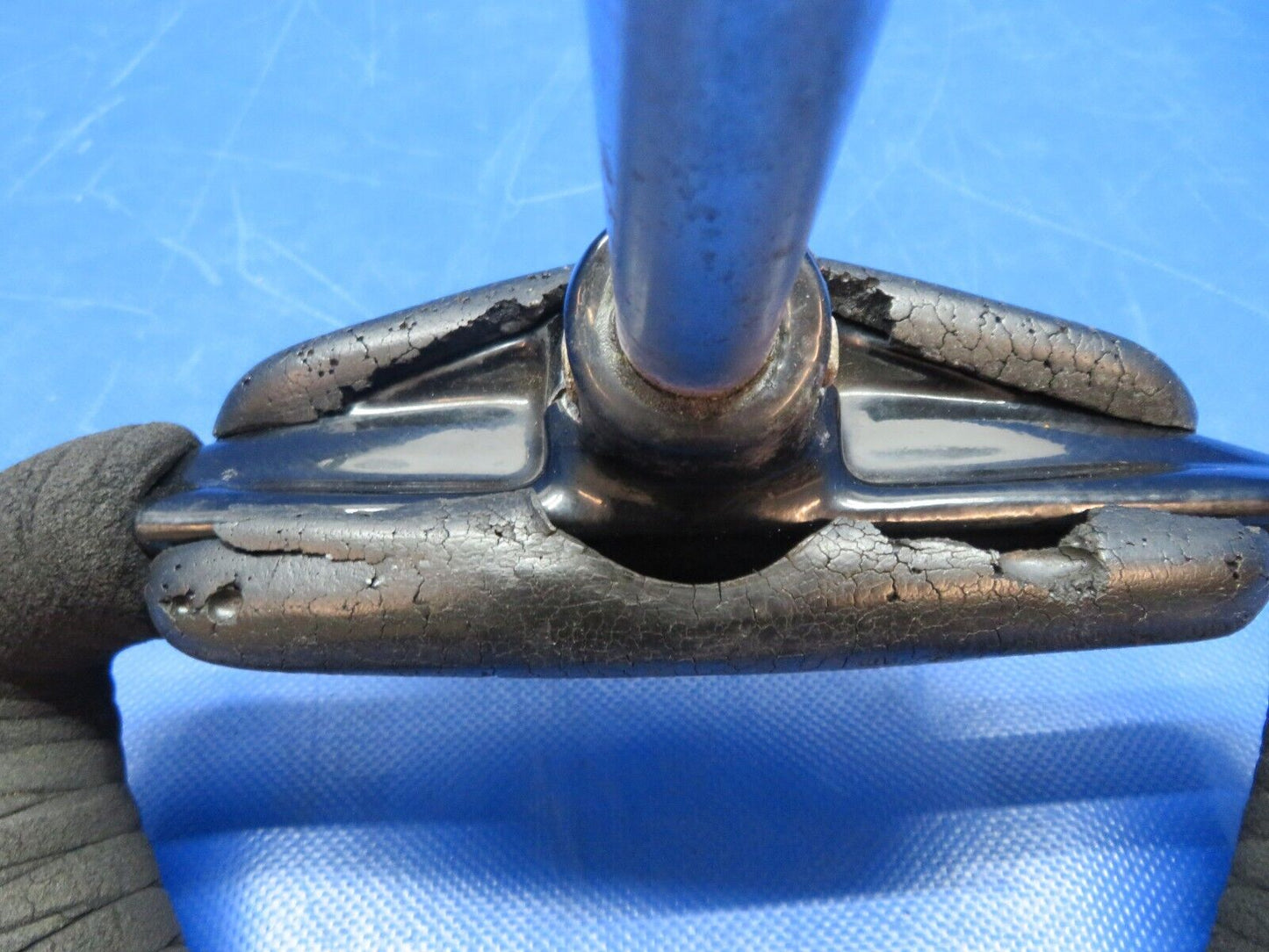 Grumman Yankee Trainer AA-1B RH Control Wheel Assy / Yoke 5602113-502 (0124-322)