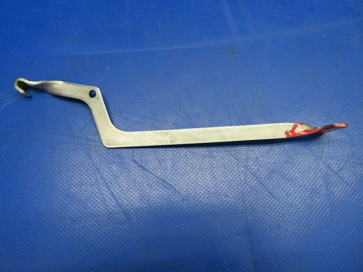 Piper PA-32RT-300 Lance II Handle Quick Drain P/N 38154-00, 38154-000 (0520-563)