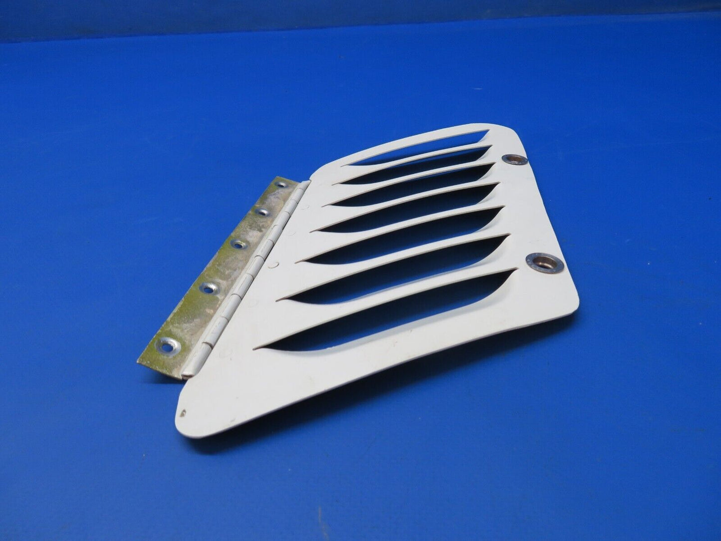 Piper PA-28-201T Dakota RH Cowl Door Assy P/N 35742-33 (1222-341)