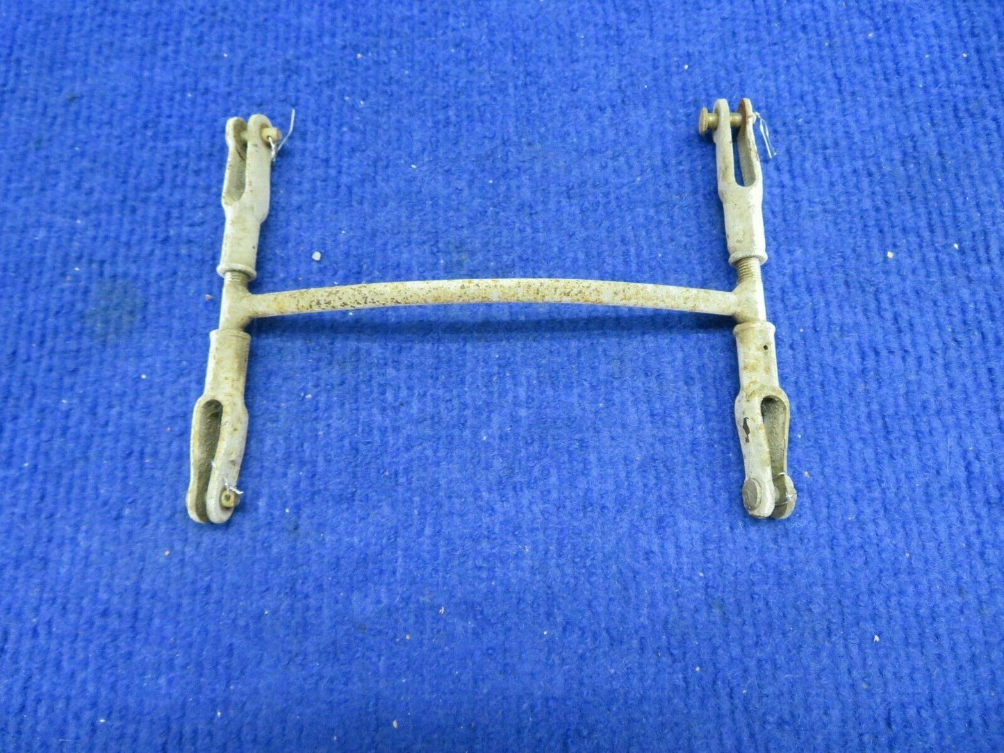 1956 Cessna 310 Nose Gear Door Tie Rod Assembly P/N 0813300-77 (0422-456)