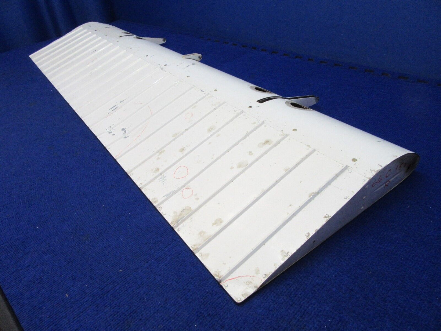 Cessna 150 / 150F RH Flap P/N 0426901-8 (0722-211)