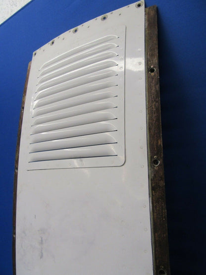 Piper Seneca II Top Center Cowl P/N 37207-101, 67995-002 (0818-257)
