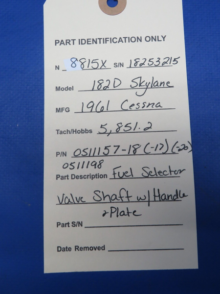 Cessna 182 / 182D Fuel Selector Shaft w Handle & Plate P/N 0511157-18 (0923-407)