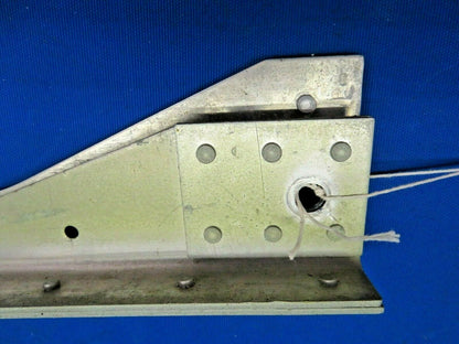 Cessna 210L Support Assy LWR RH Top Cabin P/N 1210709-12 (0820-575)