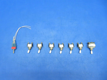 Cessna 310 / 310Q Cutler Hammer Toggle Switch P/N AN3021-2 LOT OF 8 (0923-318)