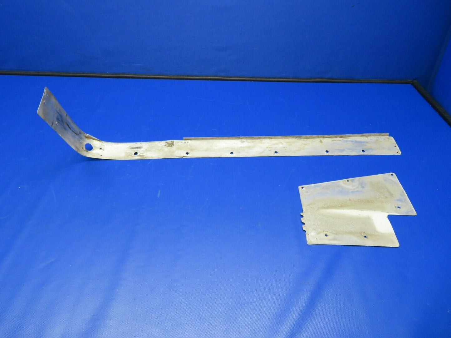 1960 Cessna 210 Wing Fairing LH P/N 1200080-1, 0520007-3 (0321-123)