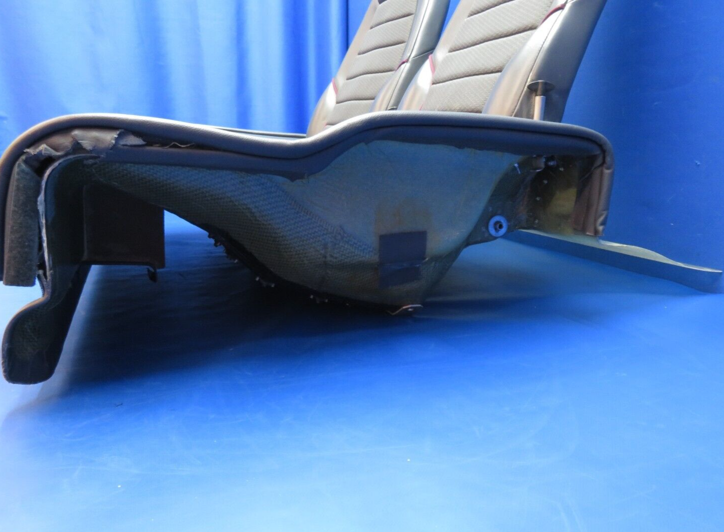 Diamond DA-42 Rear Seat Assy P/N D60-2521-00-00_1 Dark Grey Leather (0623-464)