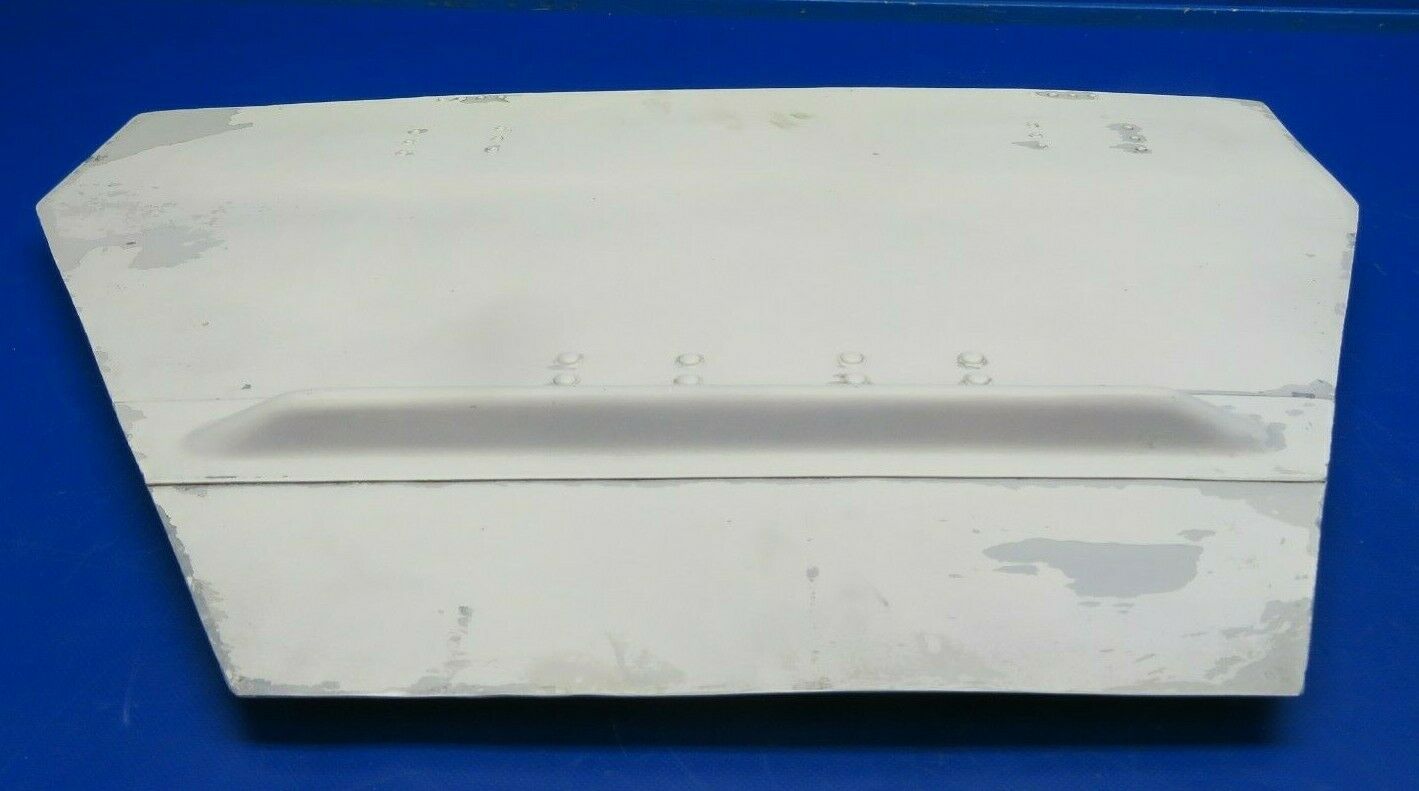 Beech Baron 95-A55 Main Gear Door OTBD RH P/N 35-815055-69 (0420-342)