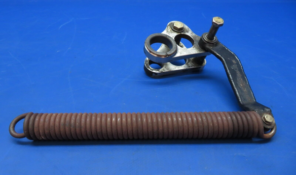 Diamond DA-42 RH Driver Plate w/ Brackett & Spring P/N D60-3237-16-51 (0623-387)