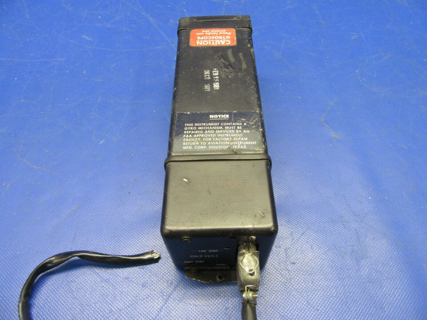 Narco DGO-10 Gyro Indicator w/ Converter 28V 200-12A28 (1021-440)
