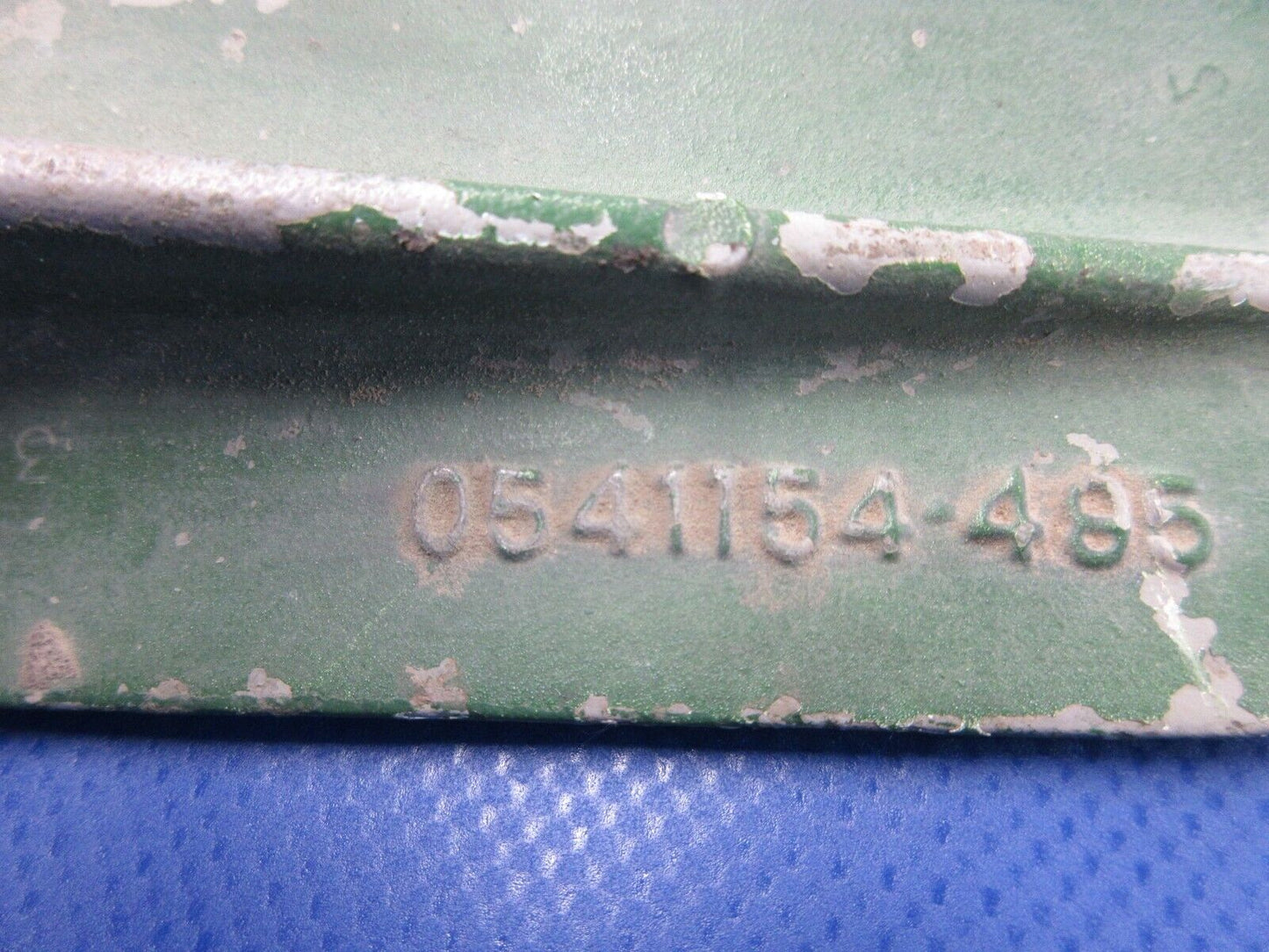 Cessna 172 Landing Gear Spring Right Hand with Bracket P/N 0541158-4 (0324-1021)