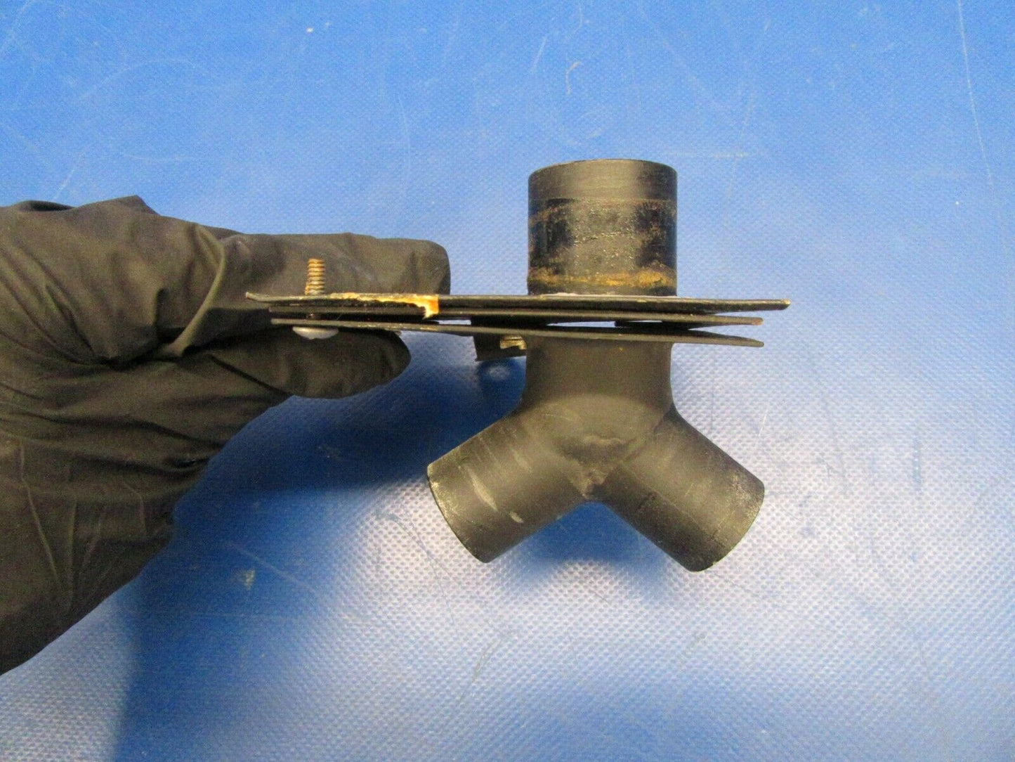 Piper PA-24-250 Comanche Tube / Valve Defroster Outlet 22363-00 (1219-33)