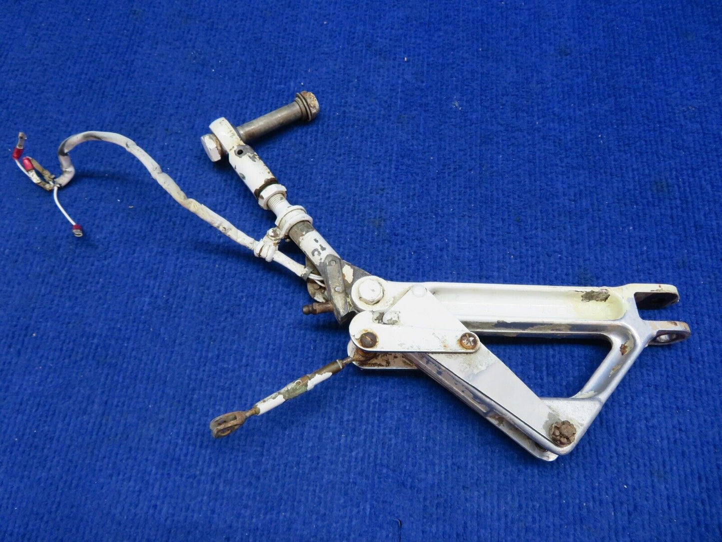 Piper Main Gear Truss Assy LH Link Casting # 20766 (0722-369)