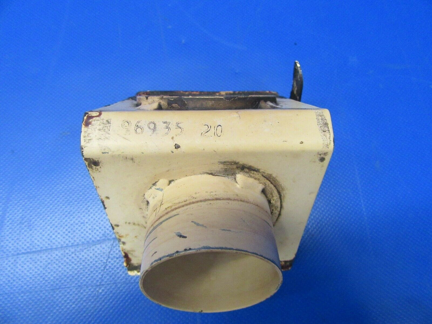 Bellanca 17-30A Super Viking Air Valve LWR LH P/N 196935-20 (0819-220)