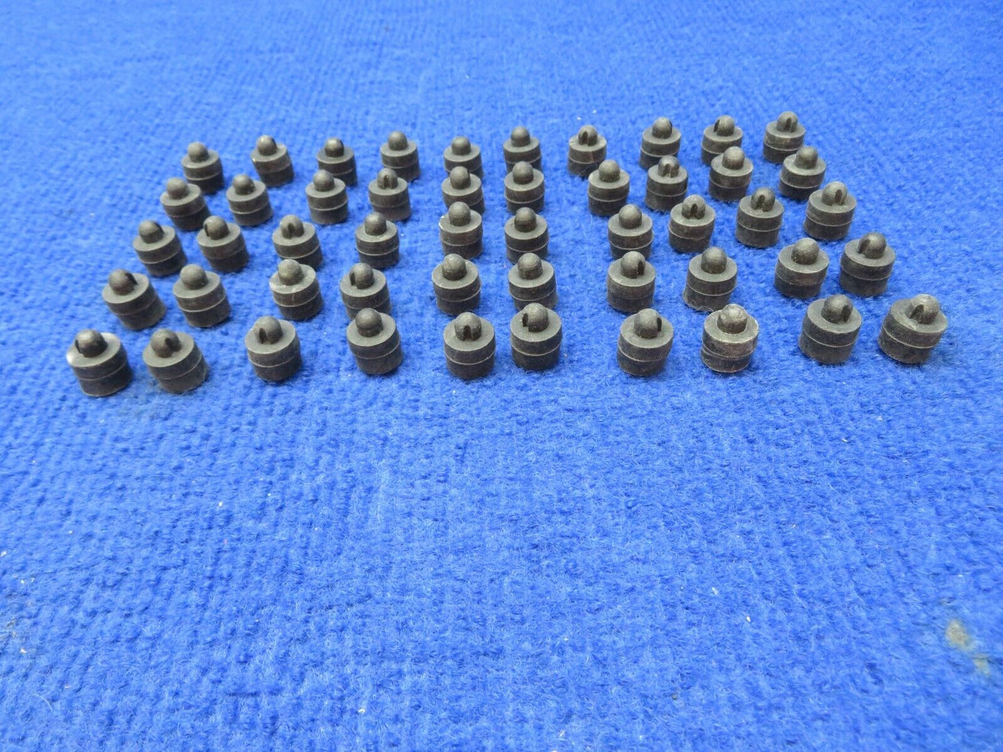 Continental Rubber Bumper Grommet P/N 626891 LOT OF 50 NOS (0722-481)