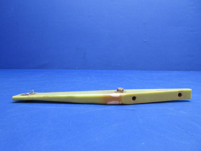 Diamond DA-42 Elevator Control Lever Assy P/N DA4-2735-30-00_1 (0623-144)
