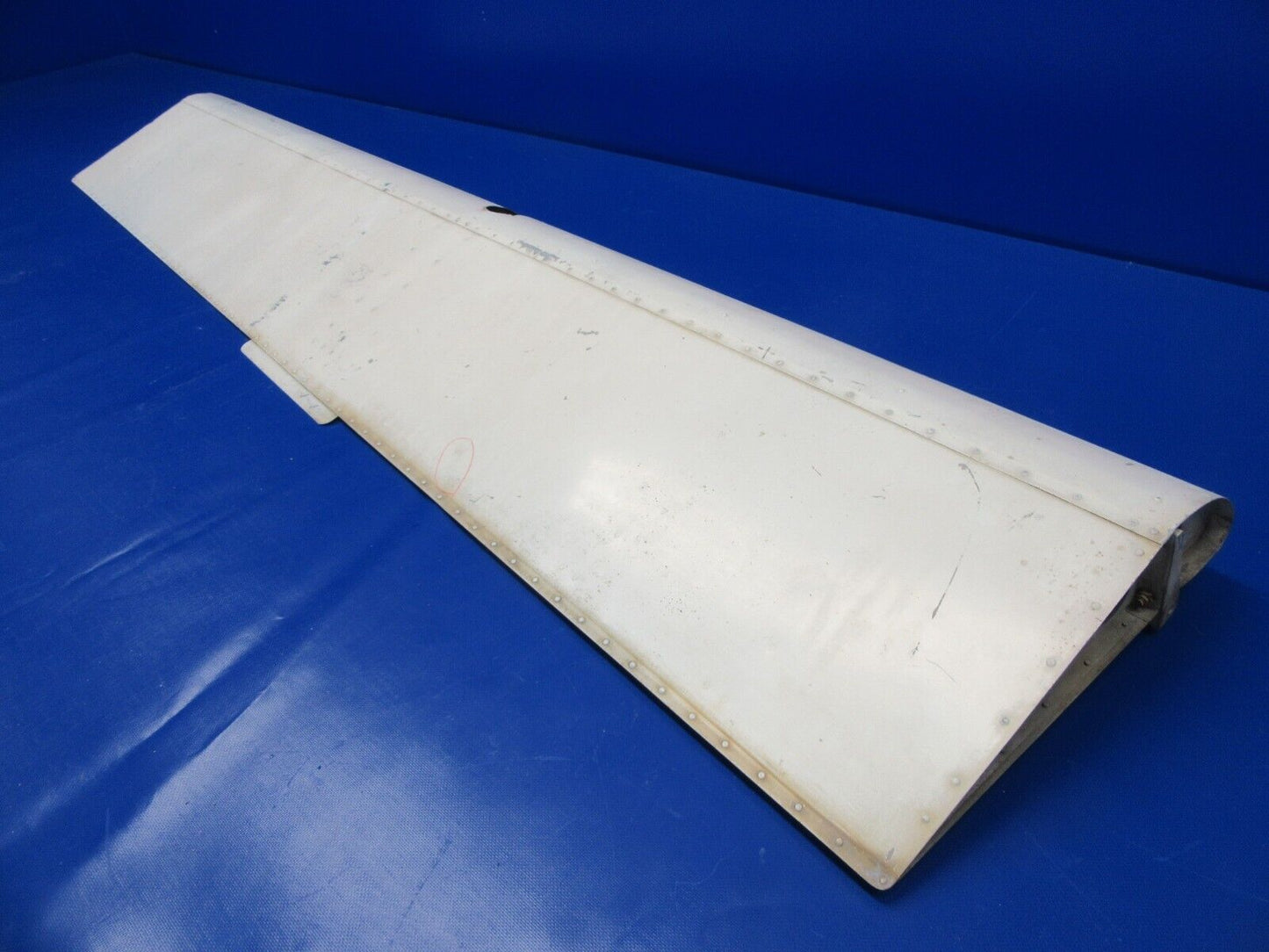 Piper PA-23 LH Aileron P/N 17100-00, 17100-000 (0723-09)