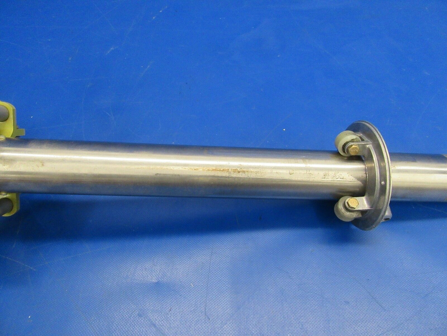 Beech Baron 95-B55 Control Column, Hanger & Tube 96-524017-23 (1118-12)