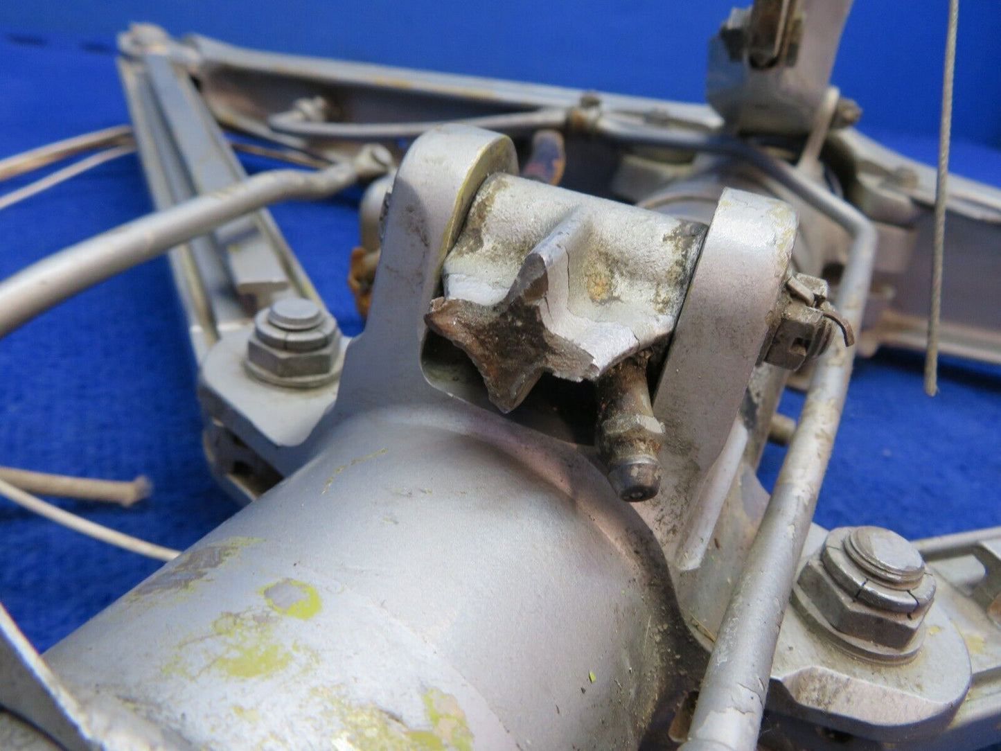 Beech Main Gear RH P/N 35-815247-1 FOR PARTS (0722-507)