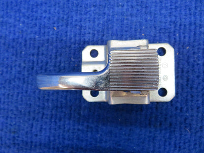 Piper Door Handle P/N 464-046 NOS (0822-572)