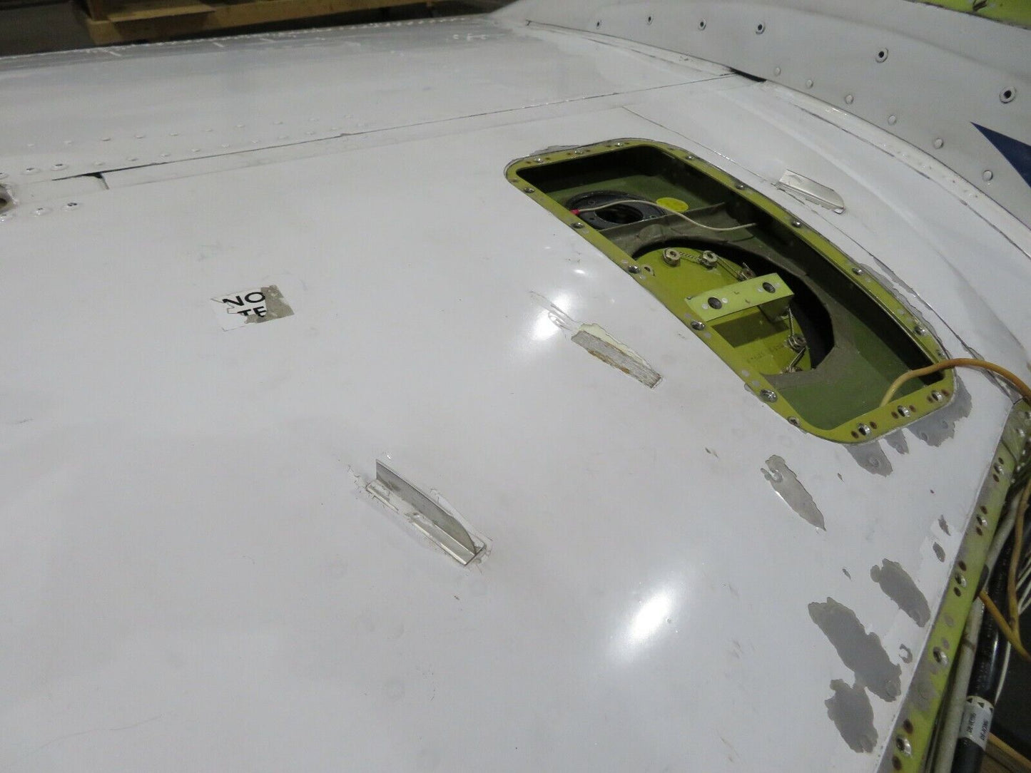 1980 Beech Baron 58 LH Wing P/N 58-100000-13  (0222-101)