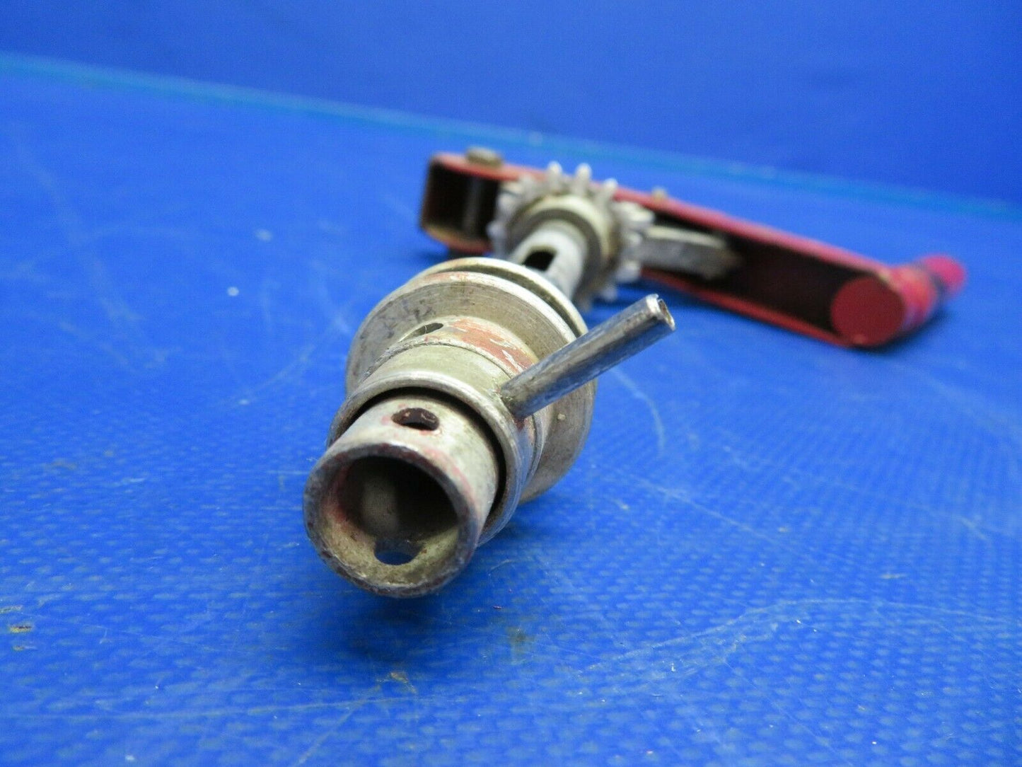 Cessna 310P Crank Assy Manual Gear Extension P/N 0843400-57 (0620-735)