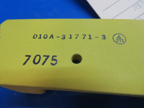 Beech Fitting P/N 010A-31771-003 NOS (1022-511)