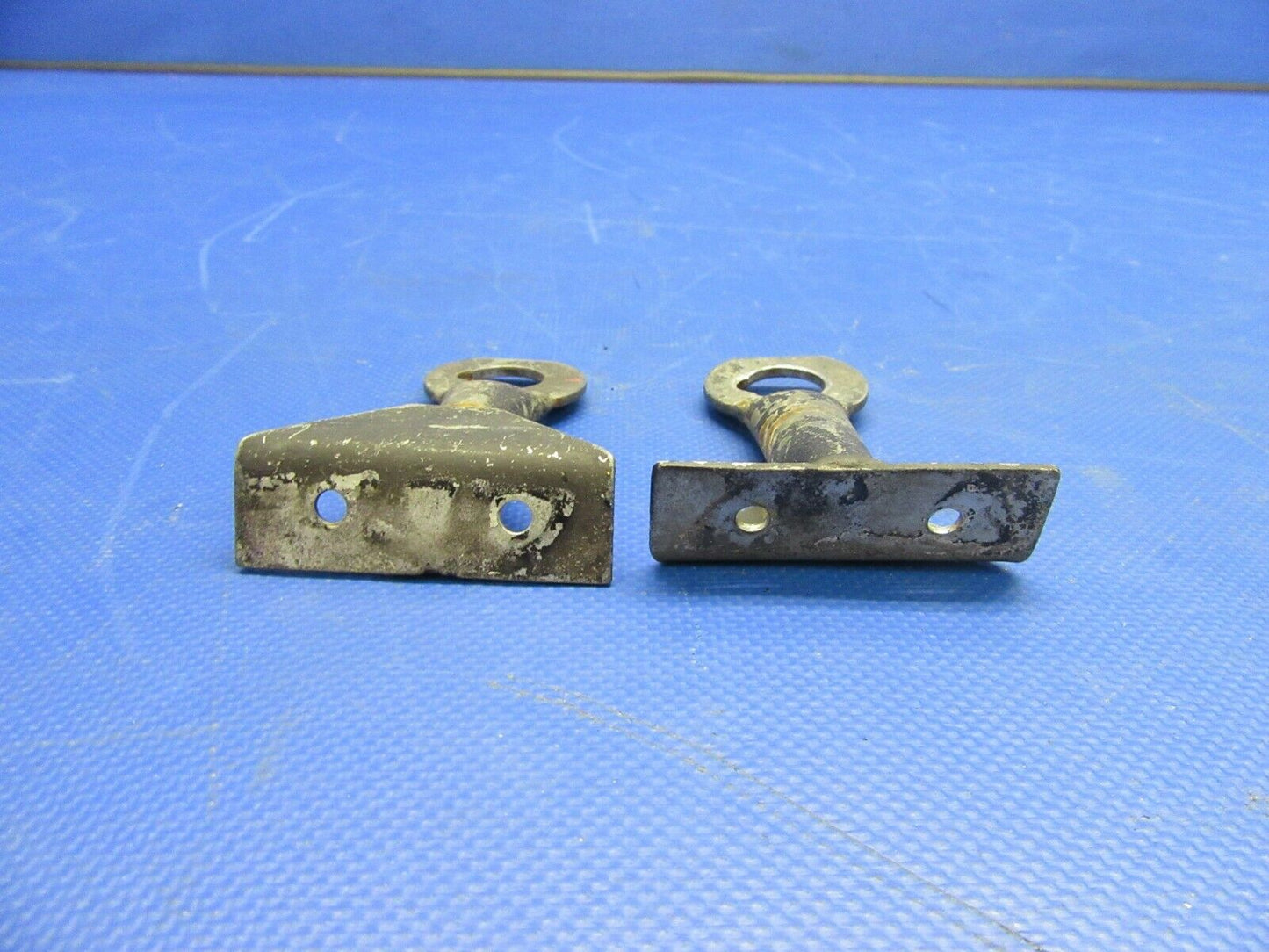 Brantly B2B Front Seats Mounts Lot of 2 (0921-512)