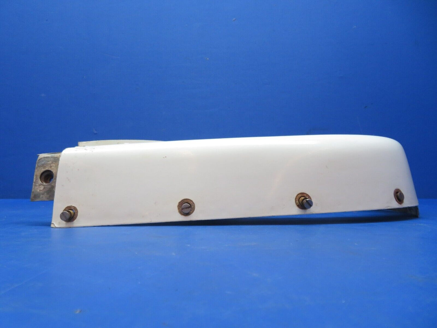 Cessna 310 / 310F RH Nose Cap Assy Cowl P/N 0851005-24 (1123-312)
