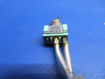 Piper PA-34-200T Switch LOT OF 4 P/N MTA106D, W31-X2M1G-2, 512TS1-4 (0323-521)
