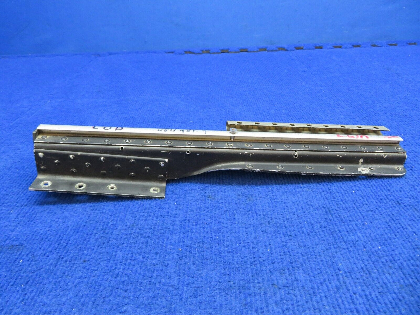 Cessna 310 LH Outboard Seat Track P/N 0812981-9 (0722-300)