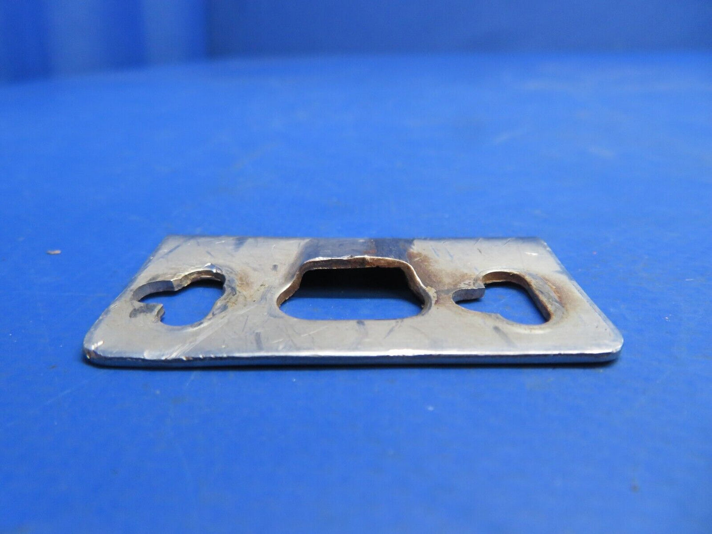 Piper PA-34-200T Pin AFT Cargo Door Latch & Strike Plate P/N 63293-02 (0323-557)