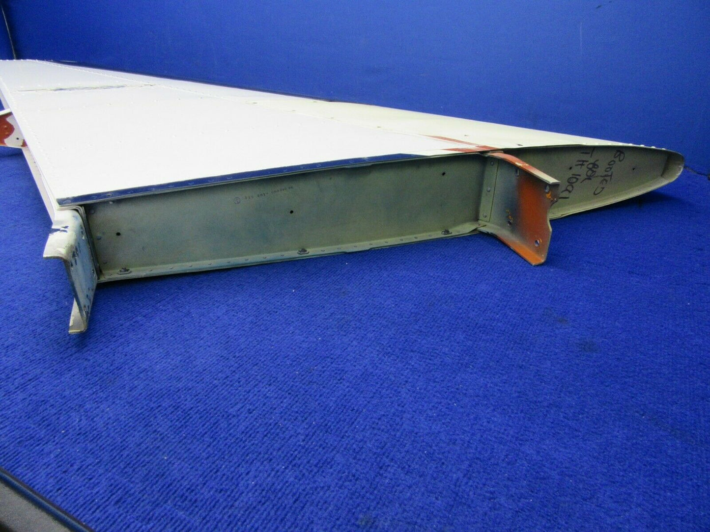 Beech 58 Baron Vertical Stabilizer P/N 96-640000-197 (0422-213)