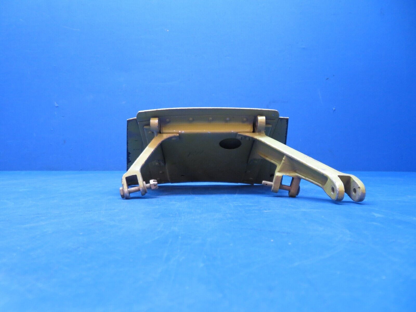 Beech D18 RH Center Cowl Flap Door P/N 185971RH (1023-204)