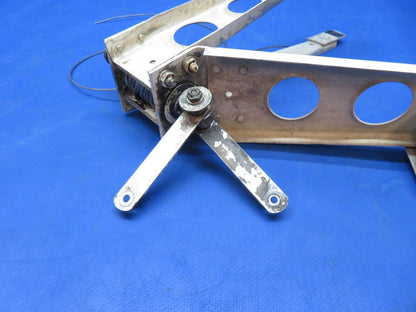 Piper PA-28-140 Stabilator Trim Bracket Assy P/N 63530-00 (1123-145)