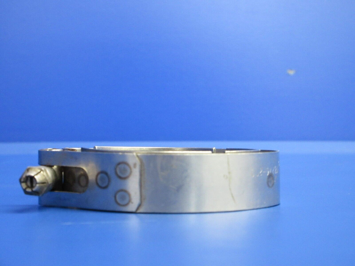 Eaton Coupling Clamp P/N 18276-200 (0124-1243)