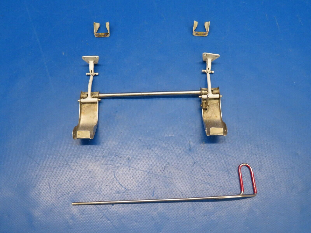 Beech Baron E-55 Window Handle w / Support Pin LH P/N 35-415312-3 (012 ...