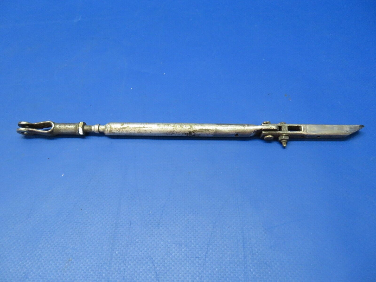 Cessna LWR Cabin Door w/Pin P/N 5111526-2 (1122-361)