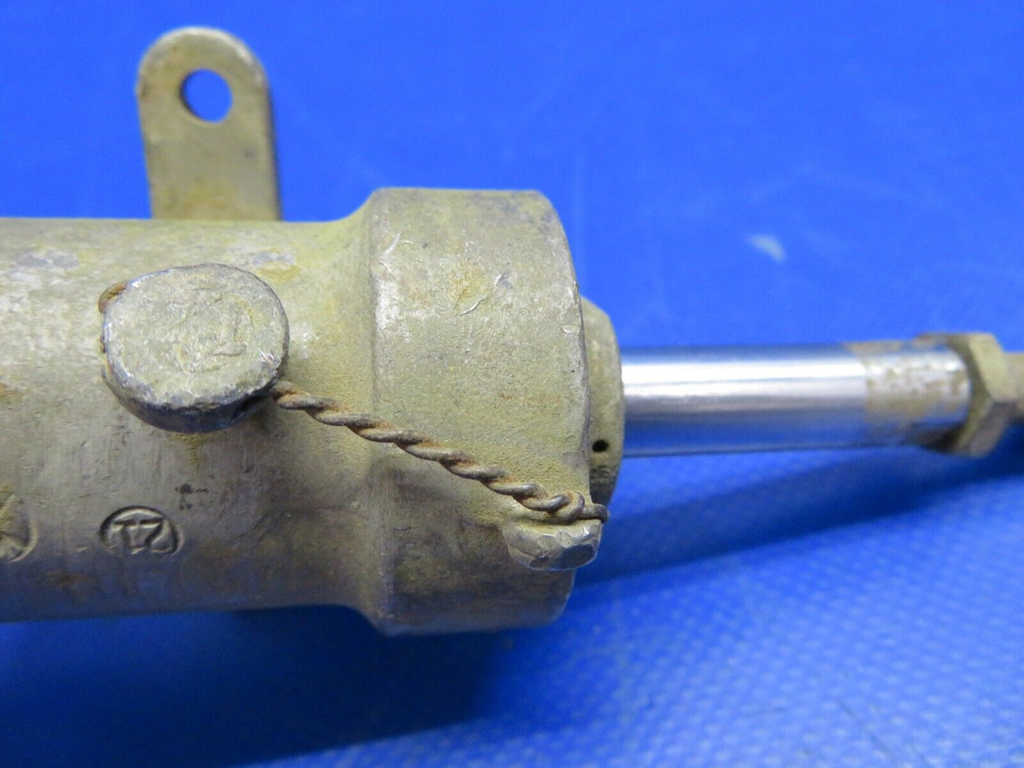 Aircraft Steering Shimmy Damper Cylinder P/N 25102 or CMS 922 (0520-333)