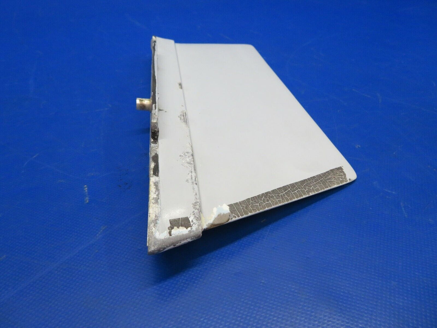 Beech Baron 58P Communications Components Antenna P/N 35-5038 (0320-318)