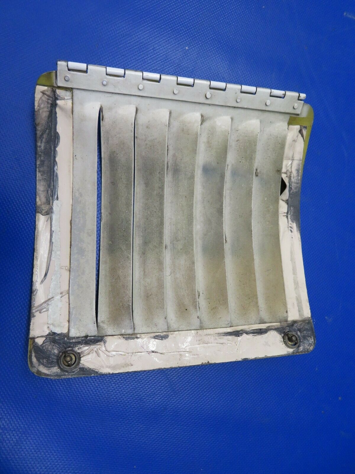 Piper PA-31 Navajo Louver Assy Top Cowl LH P/N 41800-00, 41800-000 (0521-715)