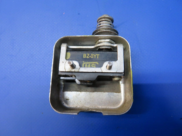 Beech C35 Bonanza Landing Gear Switch P/N 35-361147 (1122-131)