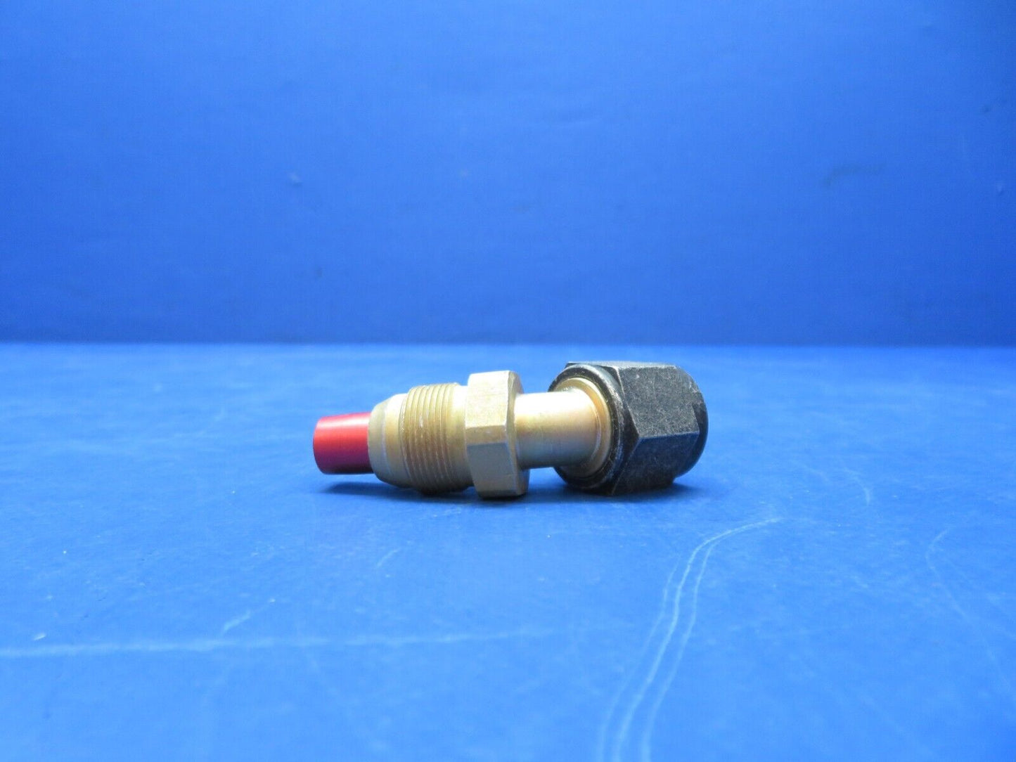 Eaton Nipple Assy P/N 8746-8 NOS (0923-733)