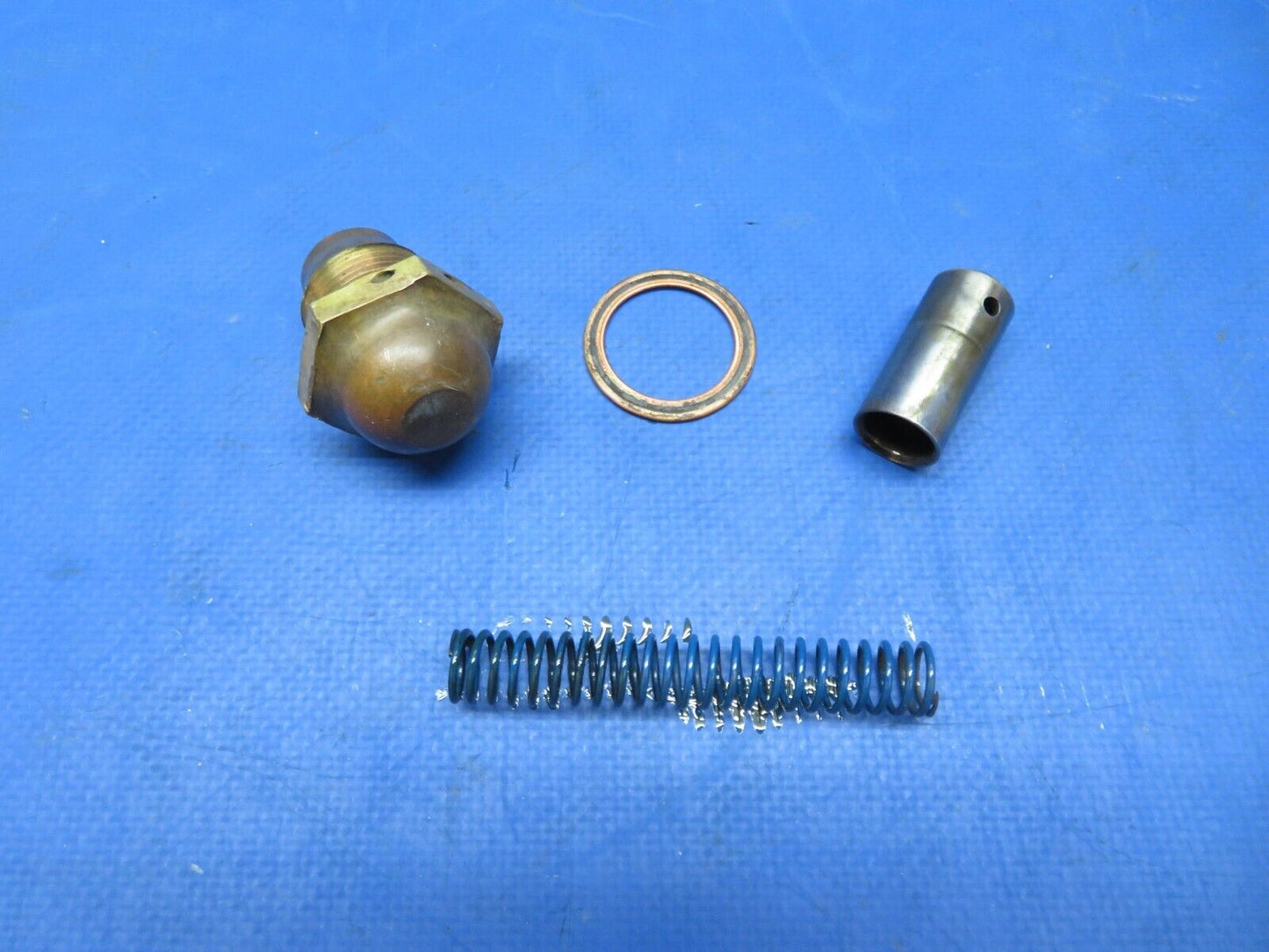 Continental O-300 Oil Pressure Cap, Spring & Plunger P/N 21113 (0823-534)