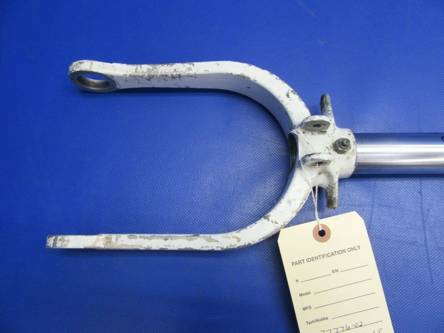 Piper PA38 Nose Gear Strut & Fork P/N 77776-02, 77776-002 PARTS (1121-325)